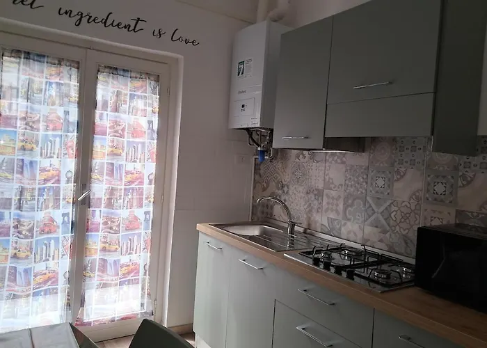 アパート Gabbo's House コモ